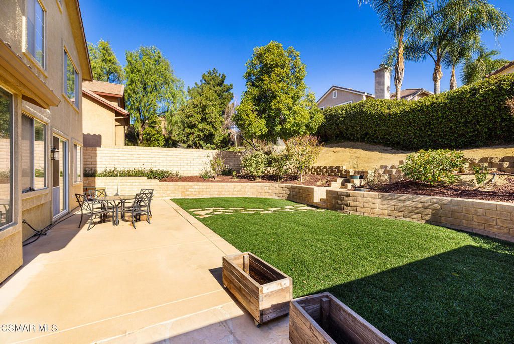Image 17 of property listing at 2684 Sunshine Valley Court, Simi Valley, CA 93063