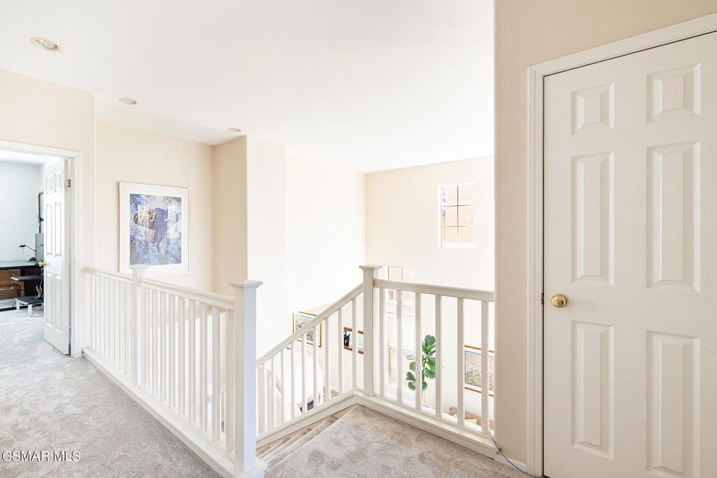 Image 35 of property listing at 2684 Sunshine Valley Court, Simi Valley, CA 93063