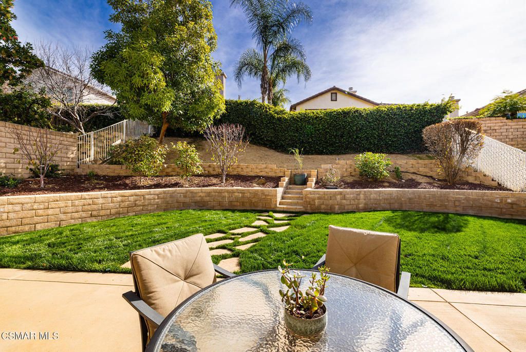 Image 36 of property listing at 2684 Sunshine Valley Court, Simi Valley, CA 93063