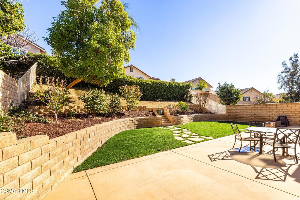 Image 38 of property listing at 2684 Sunshine Valley Court, Simi Valley, CA 93063