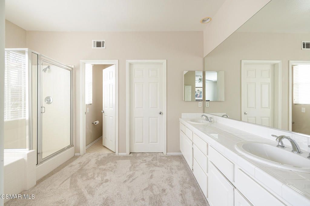 Image 9 of property listing at 2684 Sunshine Valley Court, Simi Valley, CA 93063