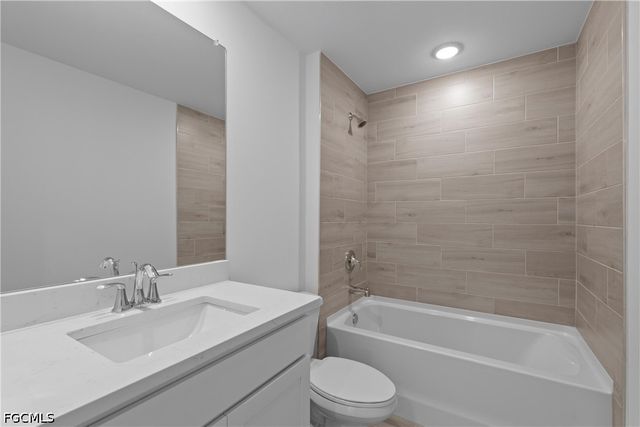 111 NE 15th TER, Cape Coral, FL 33909