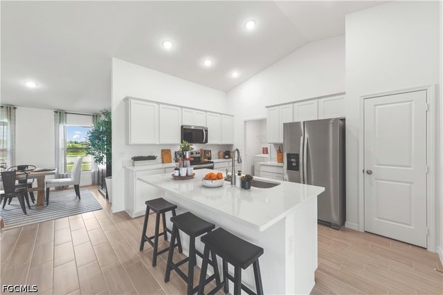 111 NE 15th TER, Cape Coral, FL 33909