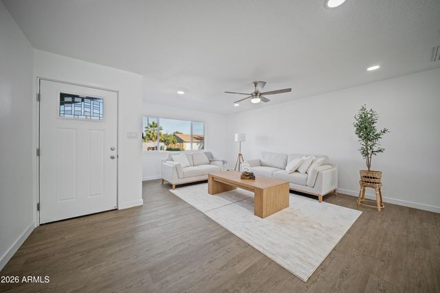 8944 N 17TH Lane, Phoenix, AZ 85021