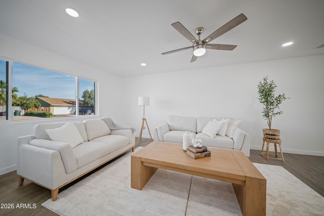 8944 N 17TH Lane, Phoenix, AZ 85021