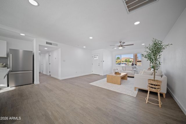 8944 N 17TH Lane, Phoenix, AZ 85021