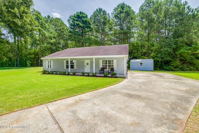 1527 Redfish Drive SE, Darien, GA 31305