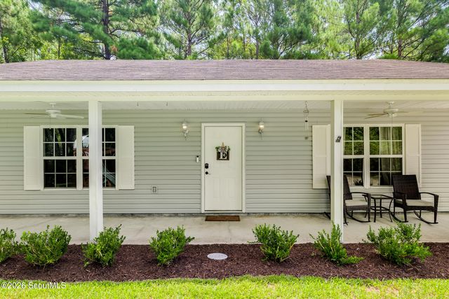 1527 Redfish Drive SE, Darien, GA 31305