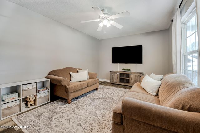 1527 Redfish Drive SE, Darien, GA 31305
