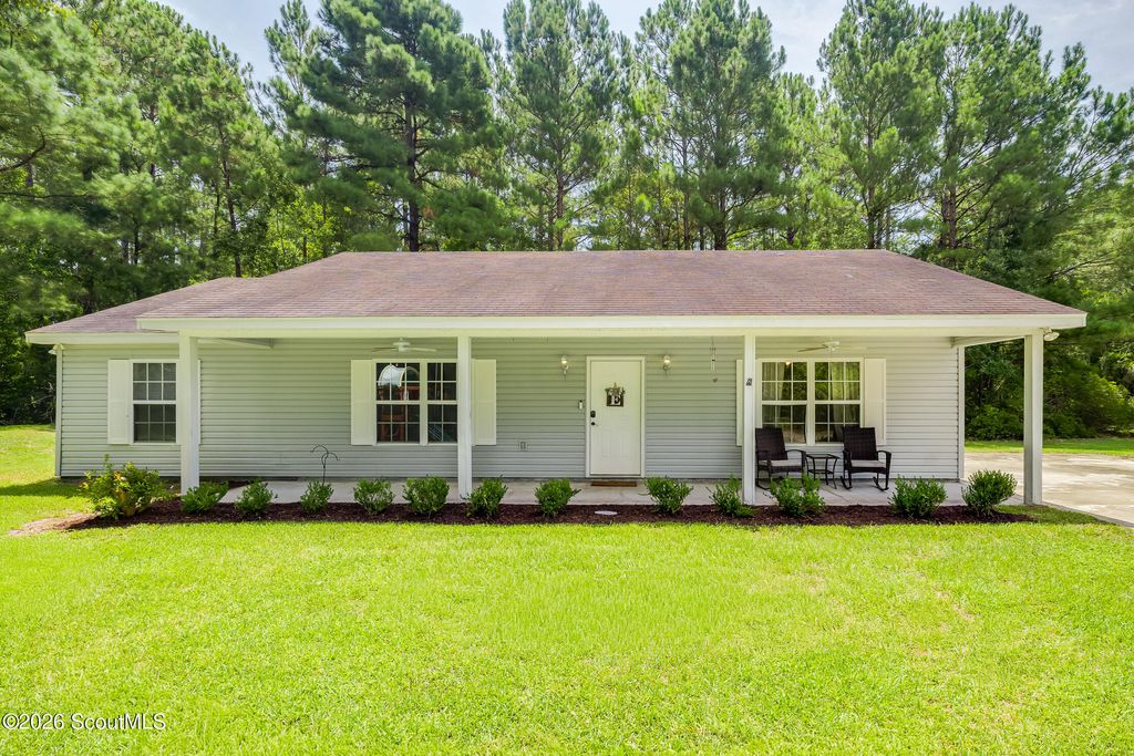 1527 Redfish Drive SE, Darien, GA 31305