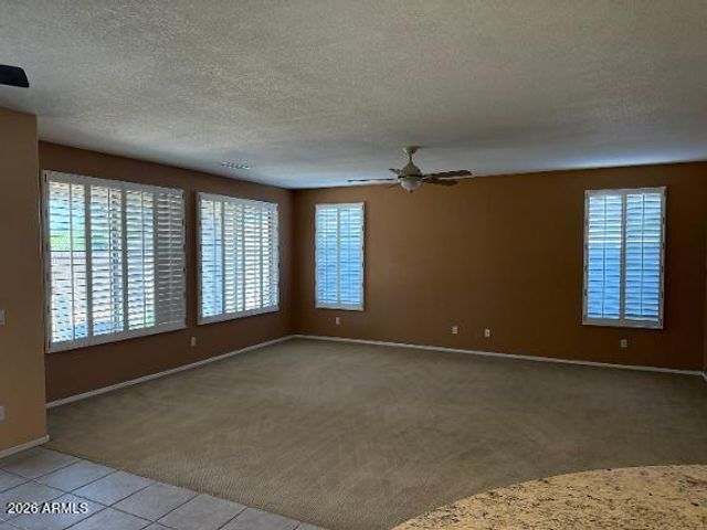 6821 W SADDLEHORN Road, Peoria, AZ 85383