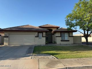 6821 W SADDLEHORN Road, Peoria, AZ 85383