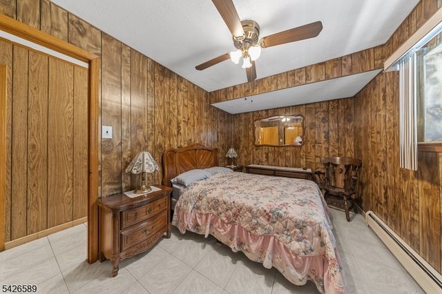 347 Manor Ct, Lyndhurst Twp., NJ 07071