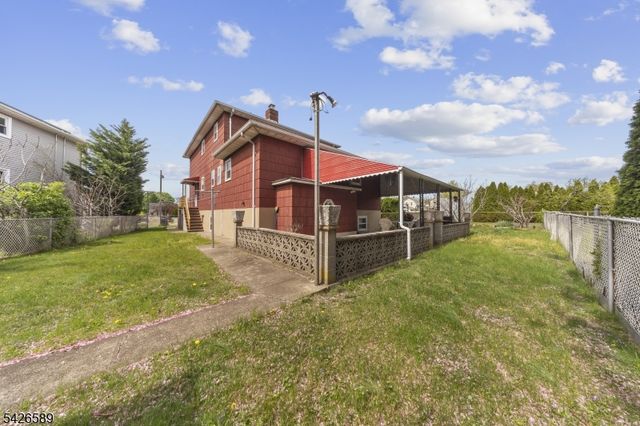 347 Manor Ct, Lyndhurst Twp., NJ 07071