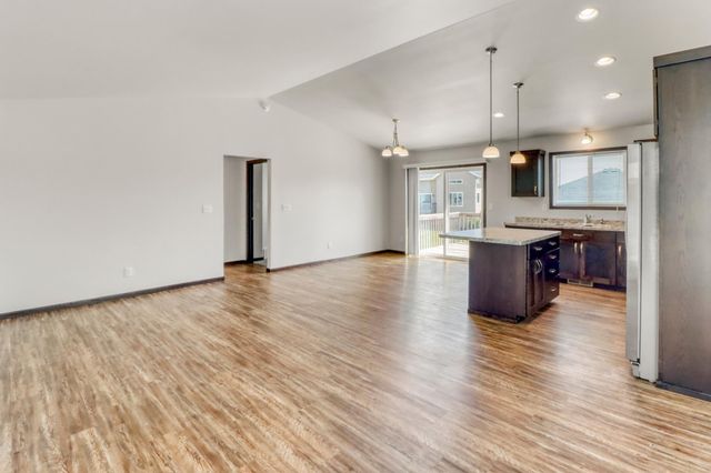 7394 21st Street S, Fargo, ND 58104