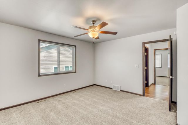 7394 21st Street S, Fargo, ND 58104