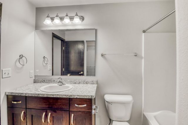 7394 21st Street S, Fargo, ND 58104