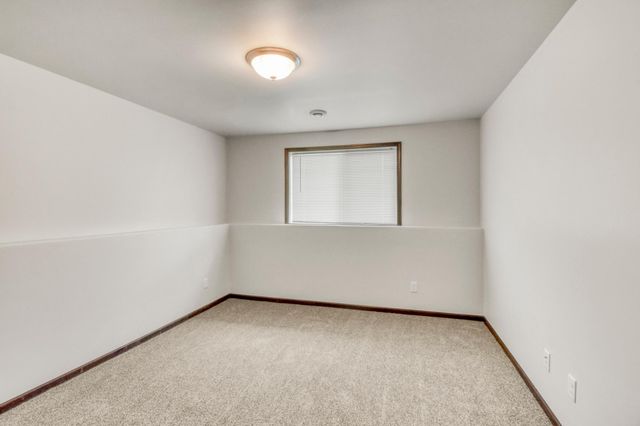 7394 21st Street S, Fargo, ND 58104