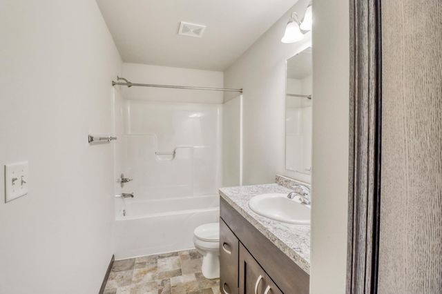 7394 21st Street S, Fargo, ND 58104