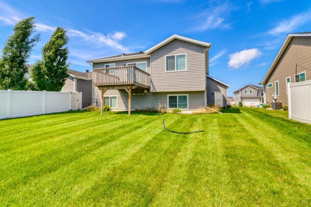 7394 21st Street S, Fargo, ND 58104