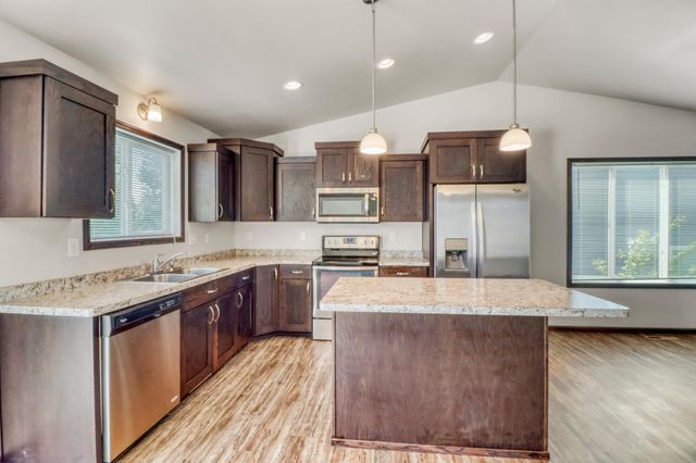 7394 21st Street S, Fargo, ND 58104