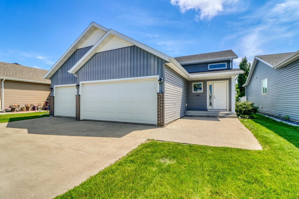 7394 21st Street S, Fargo, ND 58104