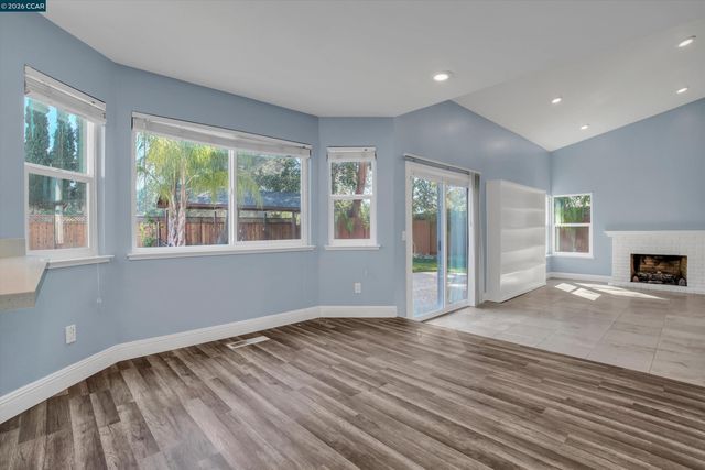 2833 Bellflower Dr, Antioch, CA 94531