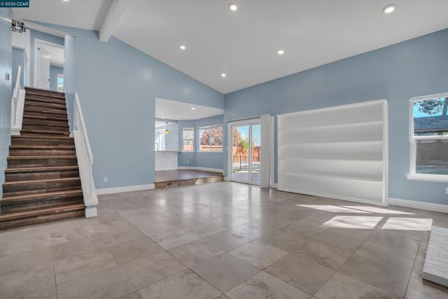 2833 Bellflower Dr, Antioch, CA 94531