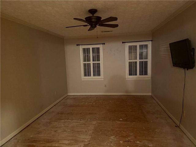 195 Brandenburgh Circle, Roswell, GA 30075