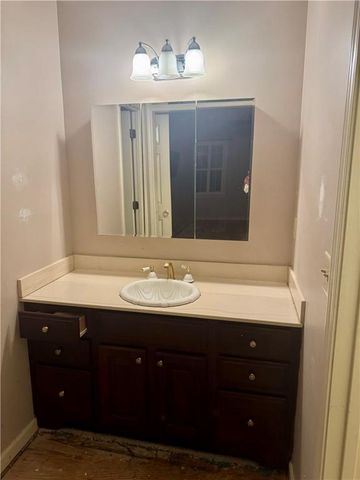 195 Brandenburgh Circle, Roswell, GA 30075