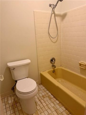 195 Brandenburgh Circle, Roswell, GA 30075