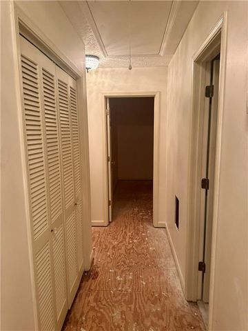 195 Brandenburgh Circle, Roswell, GA 30075