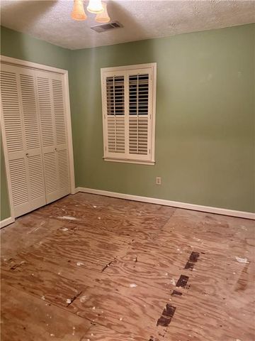 195 Brandenburgh Circle, Roswell, GA 30075