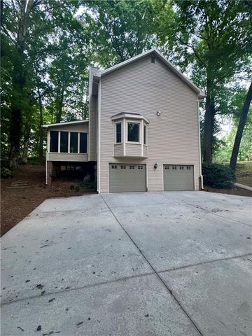 195 Brandenburgh Circle, Roswell, GA 30075