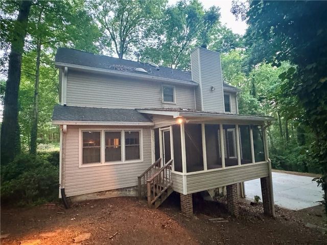 195 Brandenburgh Circle, Roswell, GA 30075