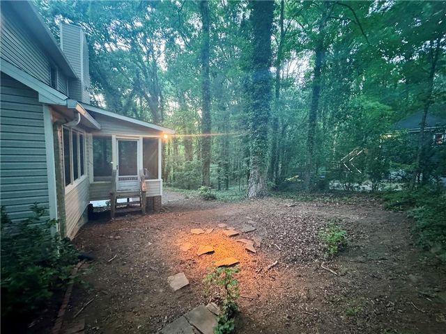 195 Brandenburgh Circle, Roswell, GA 30075