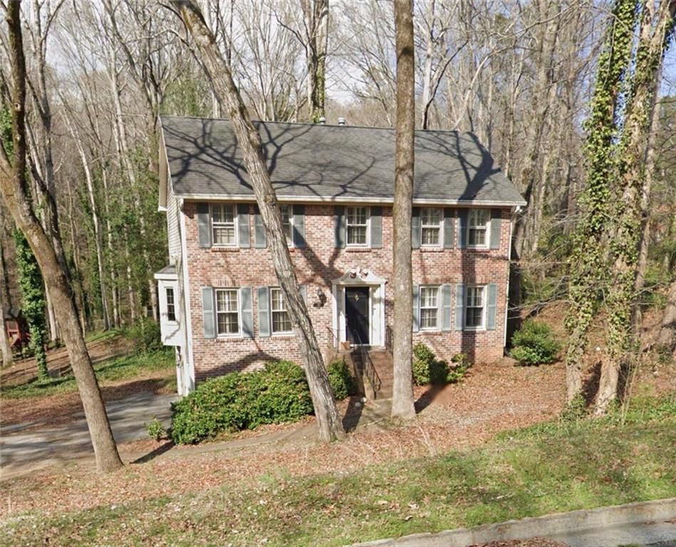 195 Brandenburgh Circle, Roswell, GA 30075