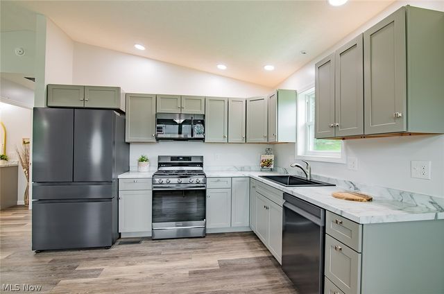 613 21st Street, Vienna, WV 26105