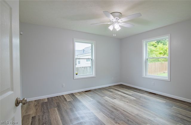 613 21st Street, Vienna, WV 26105