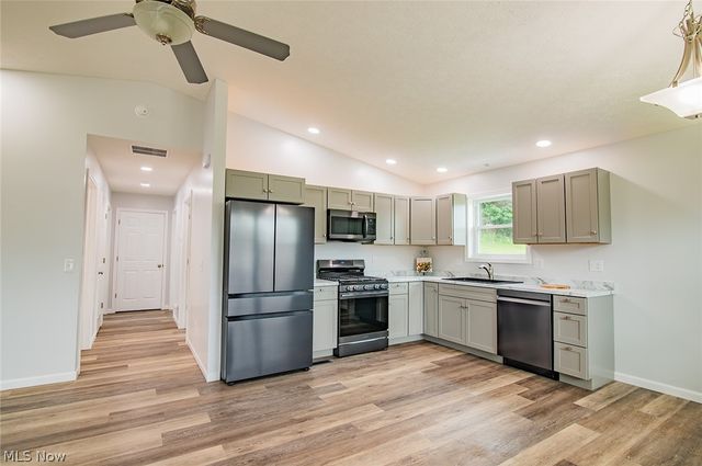 613 21st Street, Vienna, WV 26105