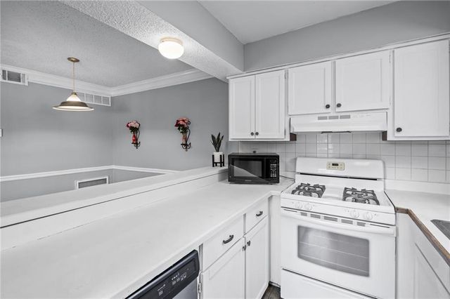 549 Summit Lane SW, Marietta, GA 30008