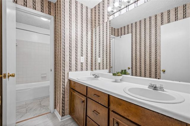 549 Summit Lane SW, Marietta, GA 30008