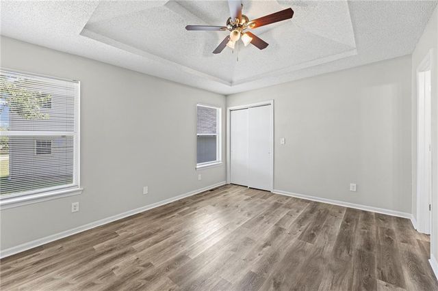 1012 NE Queens Court, Lee's Summit, MO 64064