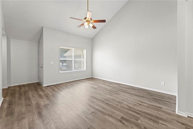 1012 NE Queens Court, Lee's Summit, MO 64064