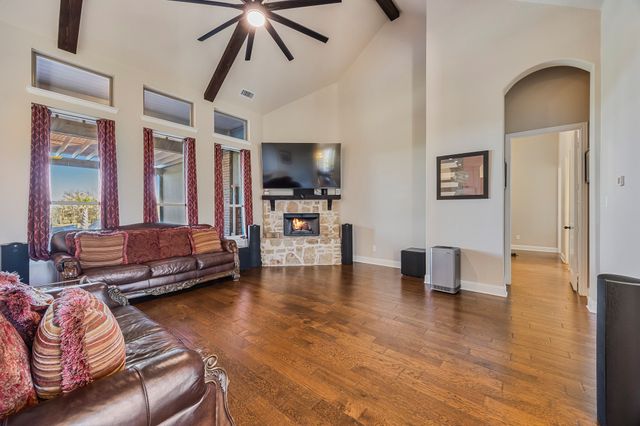 721 Kensington Drive, Mclendon Chisholm, TX 75032