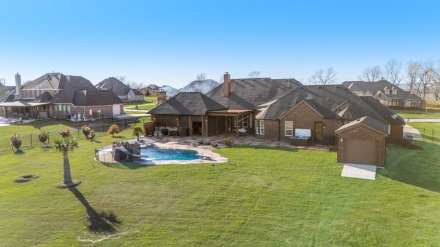 721 Kensington Drive, Mclendon Chisholm, TX 75032