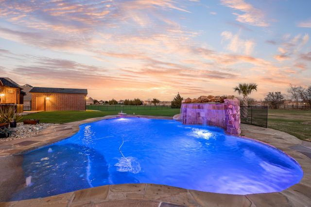 721 Kensington Drive, Mclendon Chisholm, TX 75032