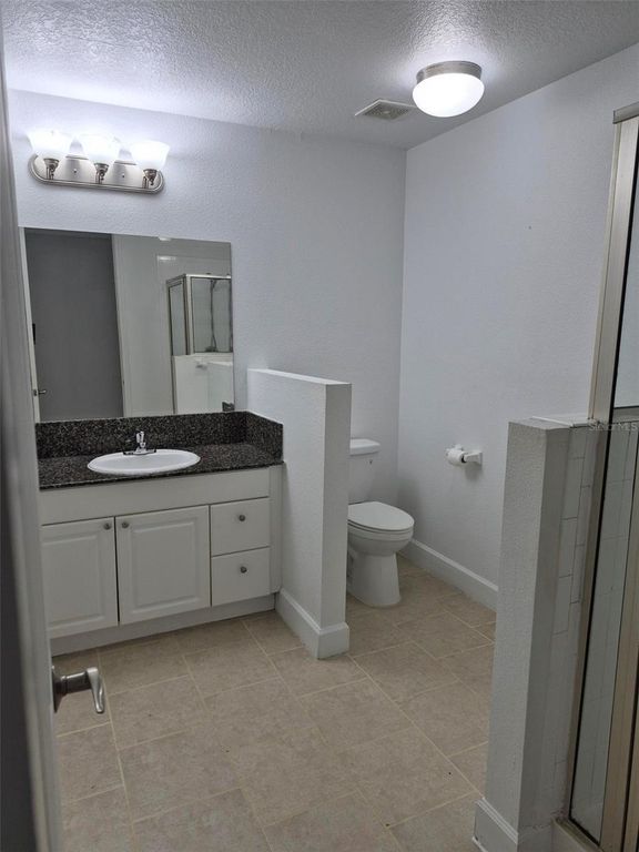 Image 11 of property listing at 2080 HERITAGE KEY BOULEVARD, Kissimmee, FL 34744