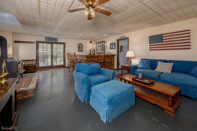 31 Stratfordshire Dr, Vernon Twp., NJ 07461