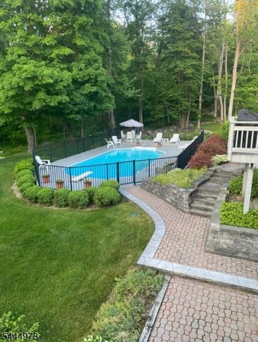 31 Stratfordshire Dr, Vernon Twp., NJ 07461
